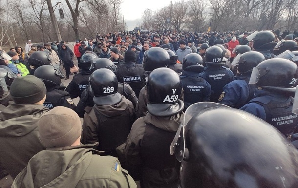 Протесты в Новых Санжарах: задержаны 24 человека