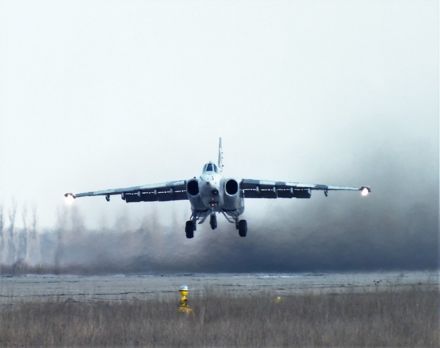 Николаевские летчики показали, как проходит их летная смена. ФОТОРЕПОРТАЖ