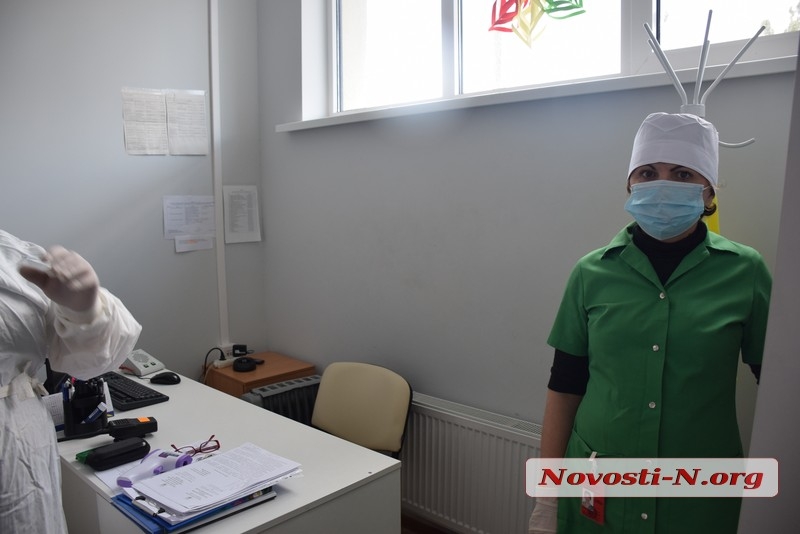 В Николаевском аэропорту показали, как будут выявлять пассажиров с коронавирусом. Видео
