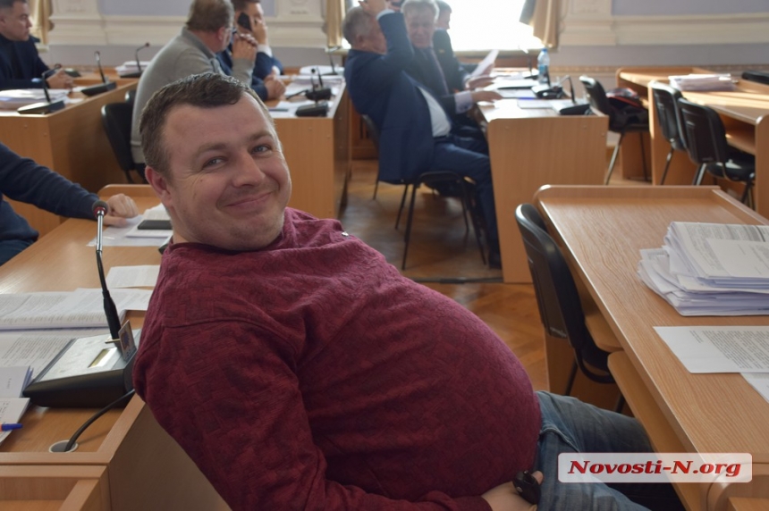 Фоторепортаж с сессии Николаевского городского совета