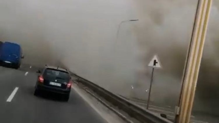 Из-за пожара в придорожном отеле, перекрыли трассу «Киев-Одесса». Видео