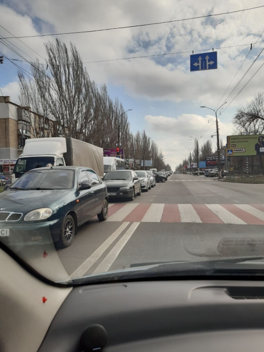 8 марта на носу: водители стоят в автомобильных заторах на дорогах Николаева