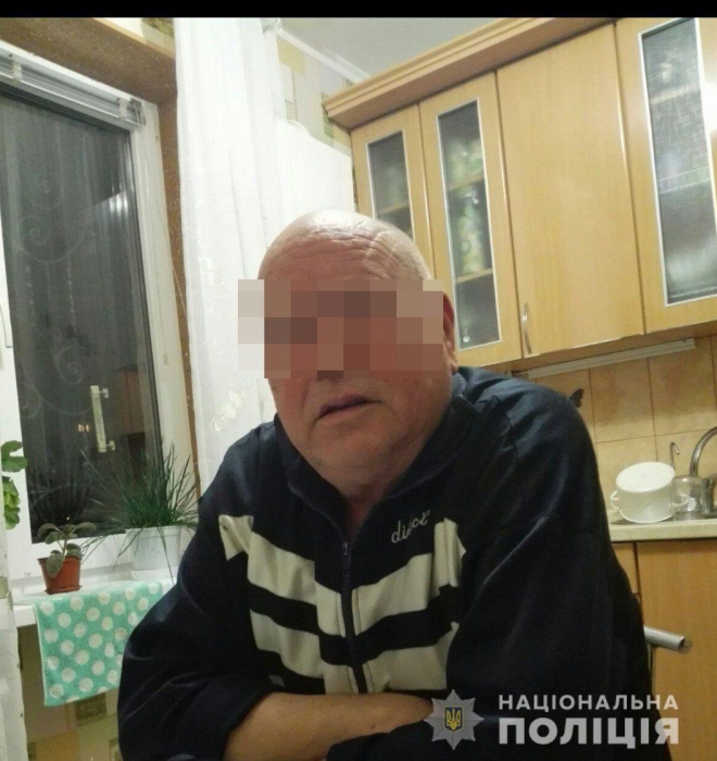 В Николаеве 72-летний отчим издевался над падчерицей — открыто уголовное дело