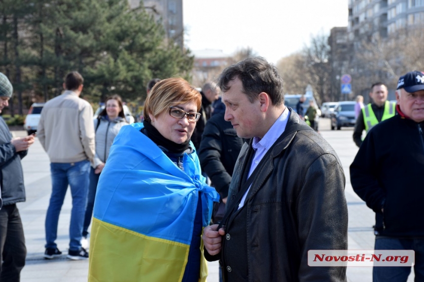 В Николаеве ко Дню добровольца представили тематическую фотовыставку. ФОТОРЕПОРТАЖ