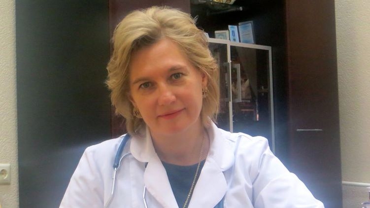 «Прут толпами»: врач-инфекционист призвала украинцев прекратить «паломничество»