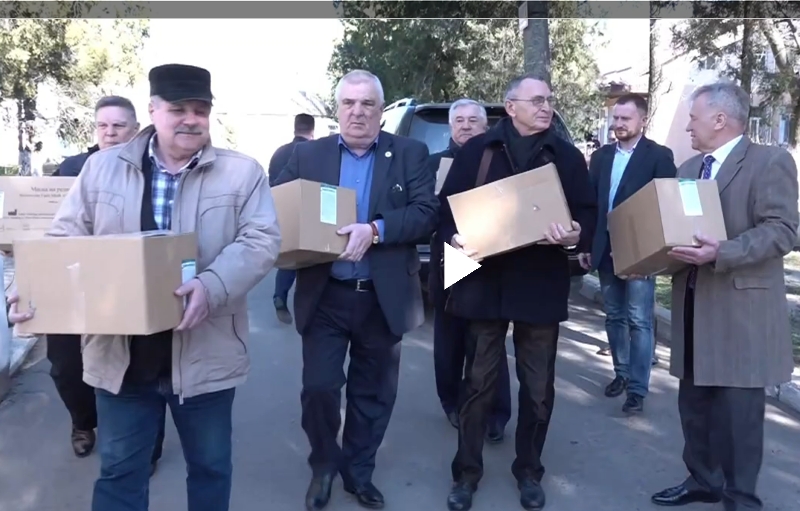 В Николаеве депутаты от ОПЗЖ передали в инфекционную больницу 1000 масок и антисептик