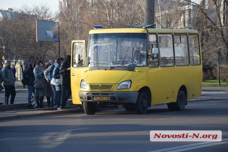 В Николаеве не вышли на линии 200 маршруток