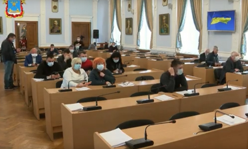 Депутаты не стали закрывать сессию Николаевского горсовета — на всякий случай