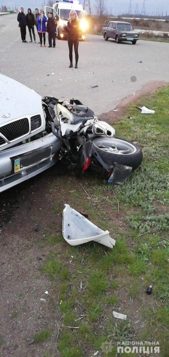 На Николаевщине столкнулись Daewoo и мотоцикл: мотоциклист травмирован, его пассажир погиб