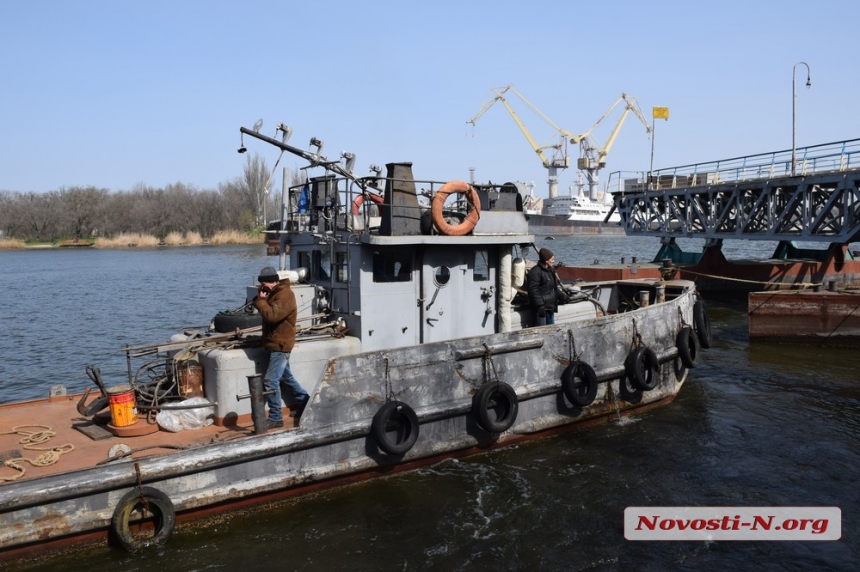 В Николаеве завершен первый этап ремонта понтонного моста 