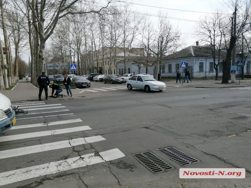 В центре Николаева «Опель» сбил велосипедиста