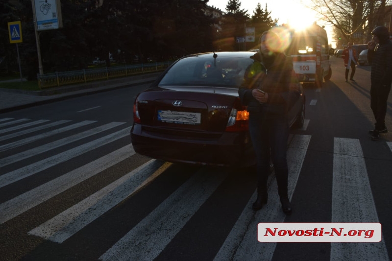 В центре Николаева женщина на Hyundai сбила пешехода на «зебре»