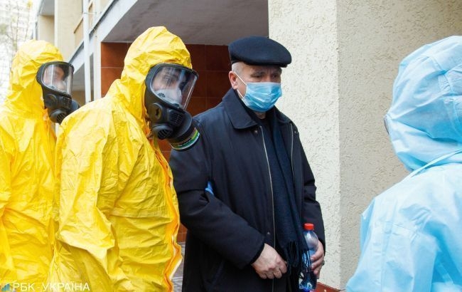 Число зараженных коронавирусом в Украине достигло 897: 22 человека умерли