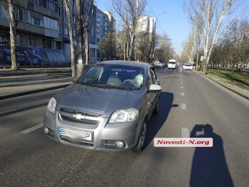 Появилось видео ДТП в центре Николаева, в котором «Шевроле» сбил насмерть женщину. ВИДЕО