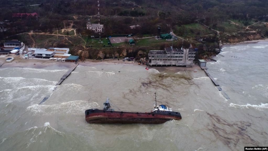 Владелец затонувшего у берегов Одессы танкера «Делфи» поднимет его за свой счет 