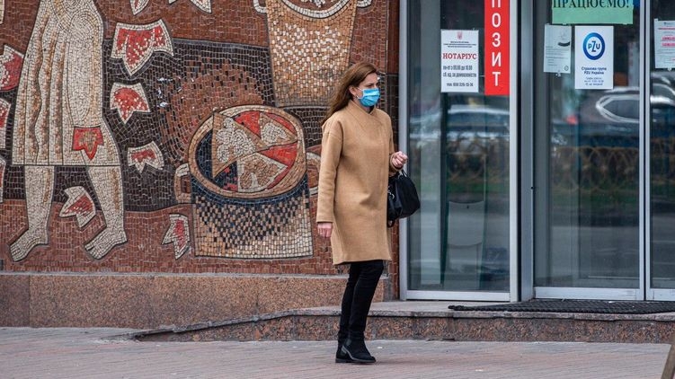 Украинцы стали чаще надевать маски и соблюдать дистанцию во время карантина - опрос