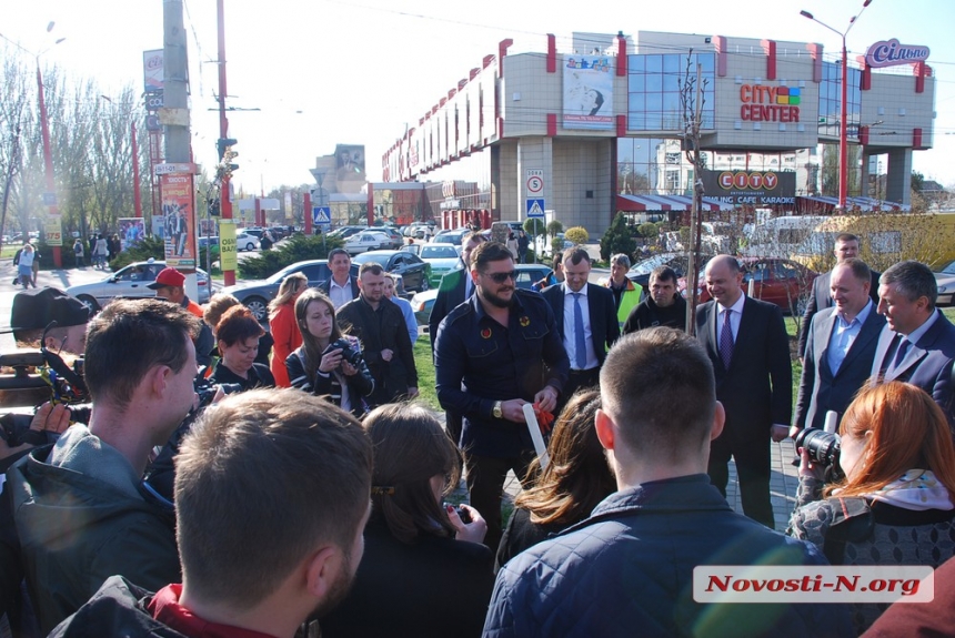 В Николаеве зацвели сакуры, высаженные экс-губернатором Савченко