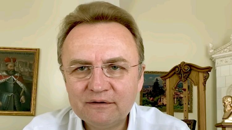 Кризис: из львовской мэрии уволили почти 200 чиновников