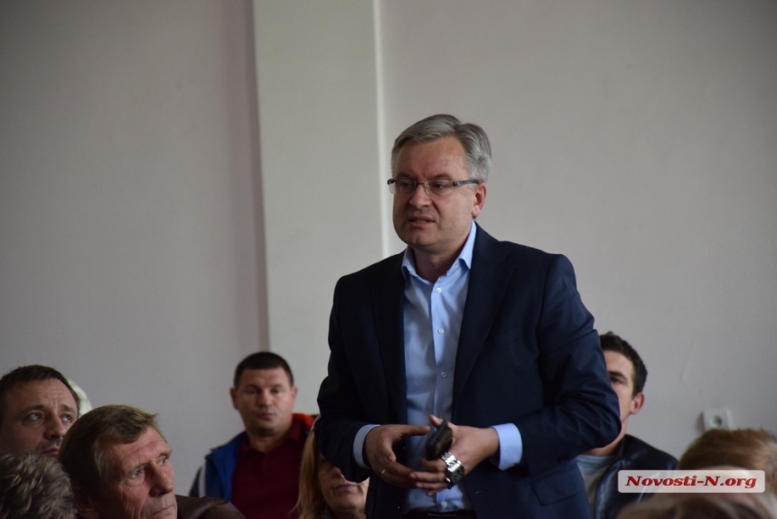 Сенкевич подписал контракт на три года с директором «Николаевводоканала» Дуденко