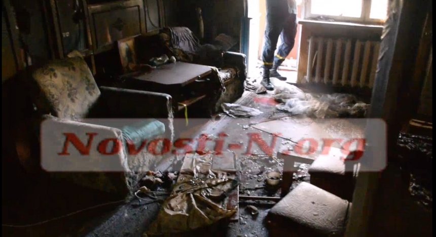 Пожар на 1 мая: в Николаеве из горящей квартиры вынесли женщину без сознания