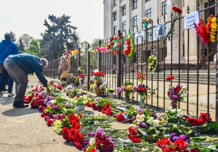 Одесса 2 мая — полиция, броневики и карантин. ФОТО