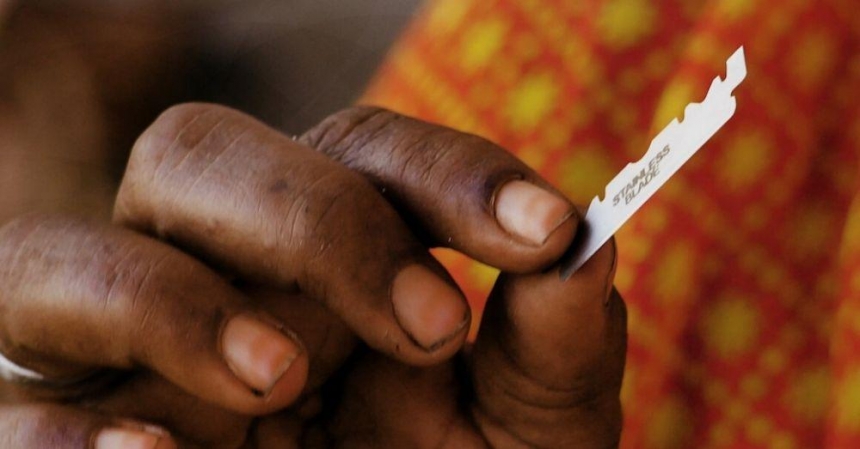 В Судане запретили «женское обрезание»
