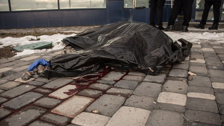 В Киеве из реки выловили пакет с отрезанной головой