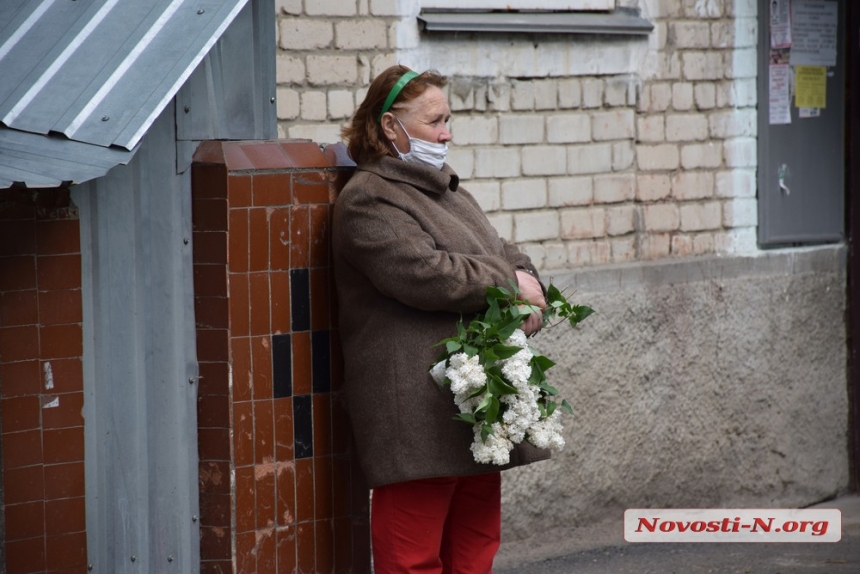 В Николаеве освободителя города с Днем Победы поздравили депутаты и духовой оркестр. ВИДЕО