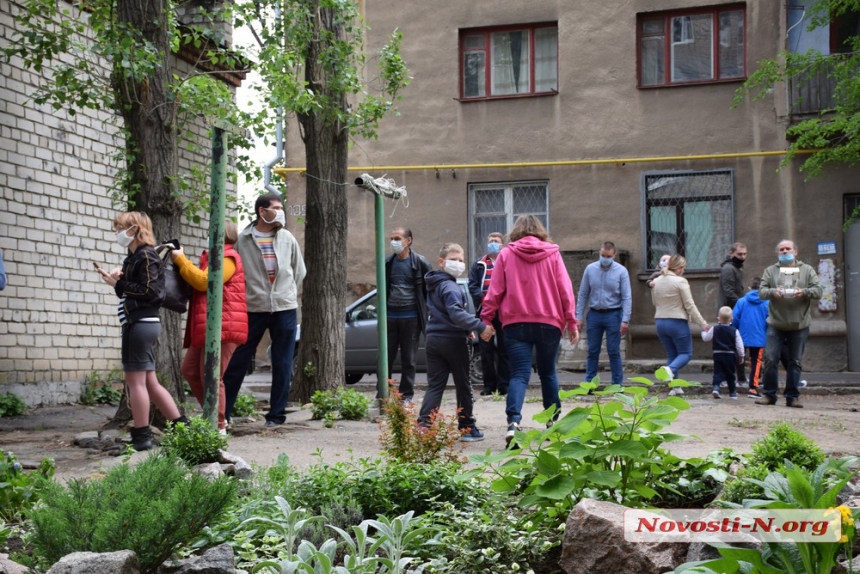 В Николаеве освободителя города с Днем Победы поздравили депутаты и духовой оркестр. ВИДЕО