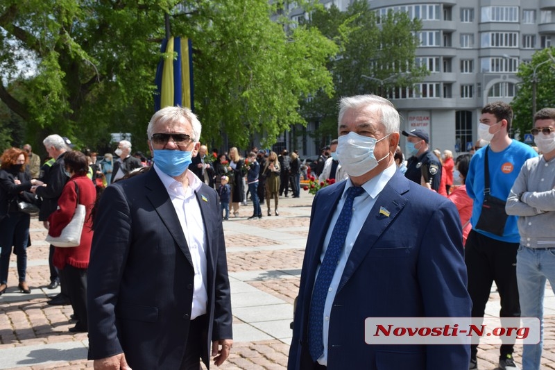 В Николаеве партия ОПЗЖ провели автопробег в честь Дня Победы