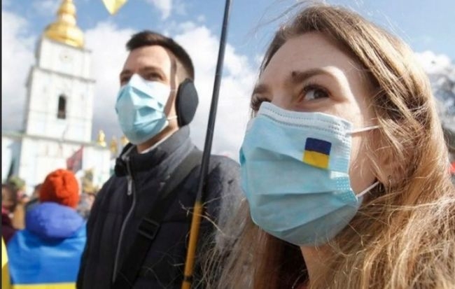 Украинцев массово протестируют на антитела к коронавирусу