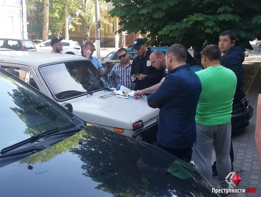 В Николаеве при получении взятки задержан подполковник СБУ