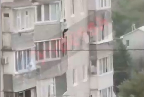 В Одессе женщина, испугавшись пожара, выпрыгнула с 9-го этажа и погибла. ВИДЕО