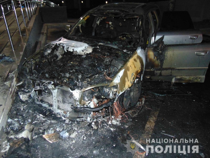 Subaru, сгоревший накануне в Николаеве, сожгли умышленно: полиция ищет свидетелей