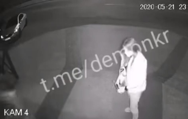 Появилось видео расстрела прокурора девушкой в Кривом Роге