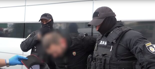 Стрельба в Харькове: наркодилер на автомобиле сбил полицейского