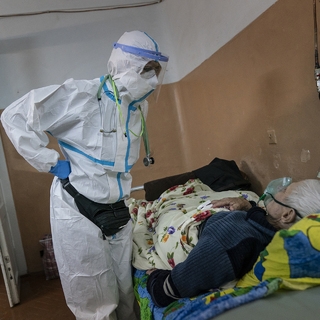 В Украине уже 23 672 случая заражения COVID-19: за сутки заболели 468 человек