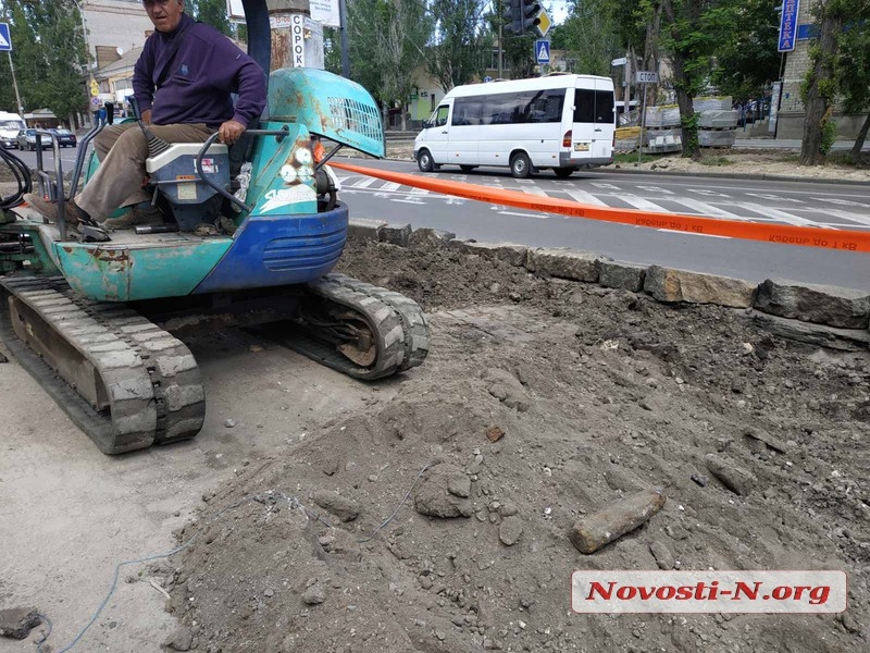 В Николаеве при реконструкции дорожной развязки нашли артиллерийский снаряд