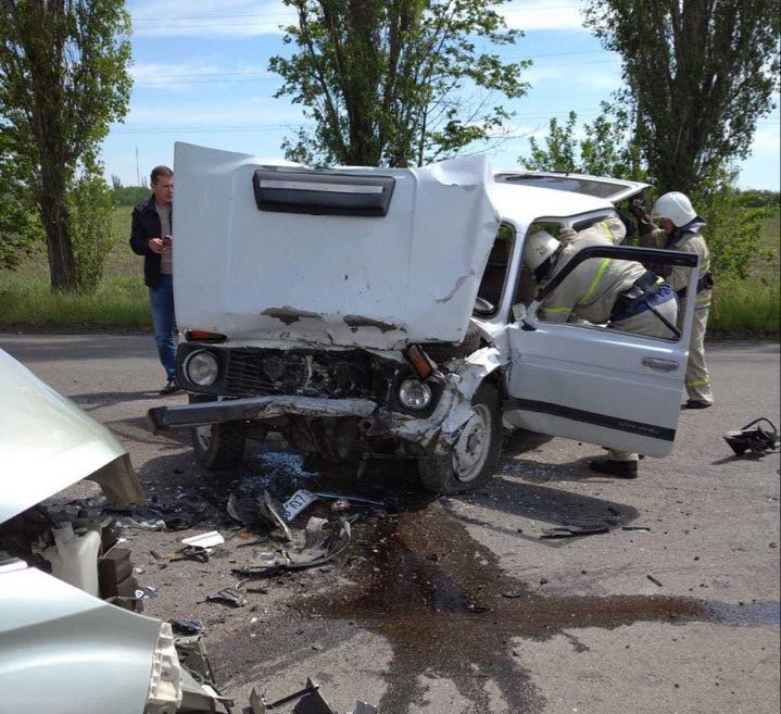 На Николаевщине при столкновении «Дайхатсу» и ВАЗа погиб мужчина: тело из авто вырезали спасатели