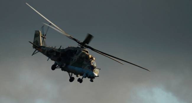 В Индонезии разбился военный вертолет, четверо погибли, еще пятеро военных ранены