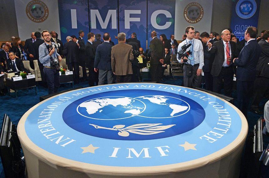 МВФ одобрил кредит Украине в сумме 5 миллиардов долларов