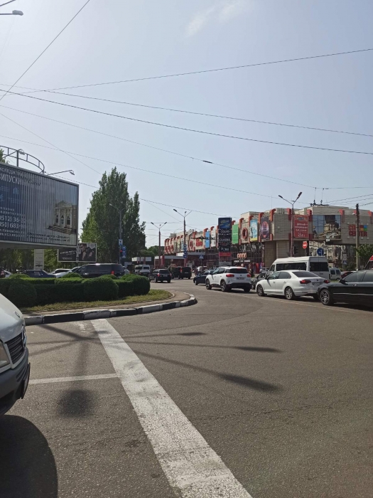 В центре Николаева оборвались провода троллейбусной линии