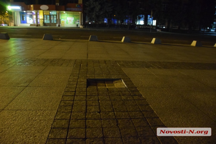 Как выглядит Серая площадь Николаева в полумраке. Фото