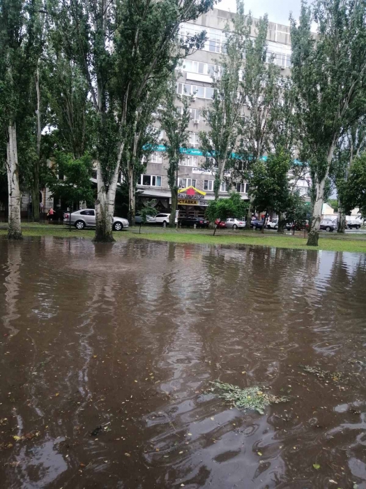 Николаев накрыло мощным ливнем. ВИДЕО