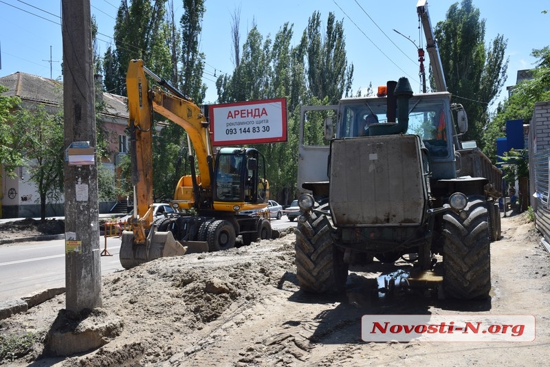 Реконструкция перекрестка Крылова – Карпенко: водители стоят в пробках, рабочие не спешат