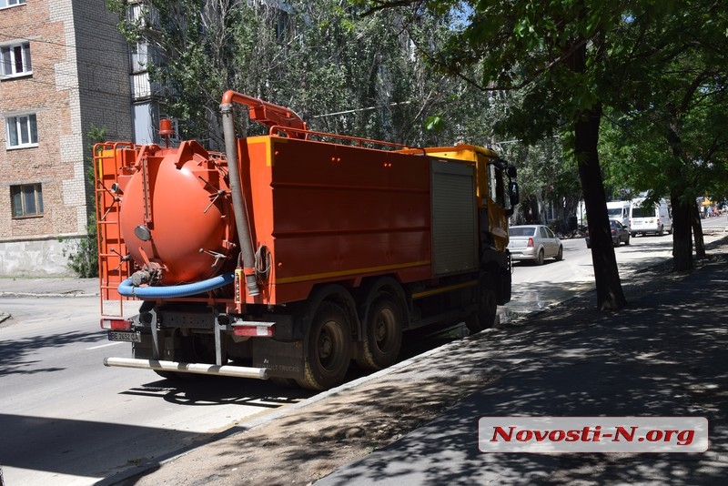 Реконструкция перекрестка Крылова – Карпенко: водители стоят в пробках, рабочие не спешат