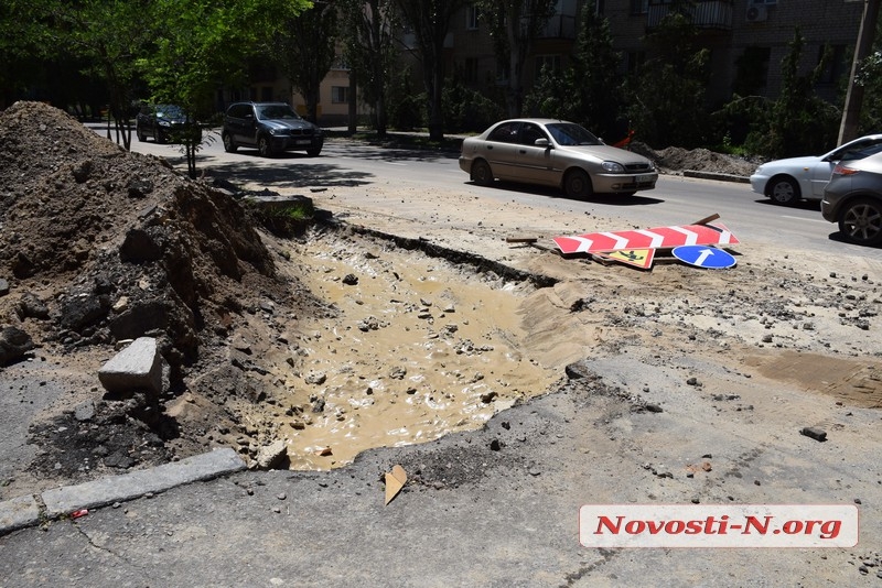 Реконструкция перекрестка Крылова – Карпенко: водители стоят в пробках, рабочие не спешат