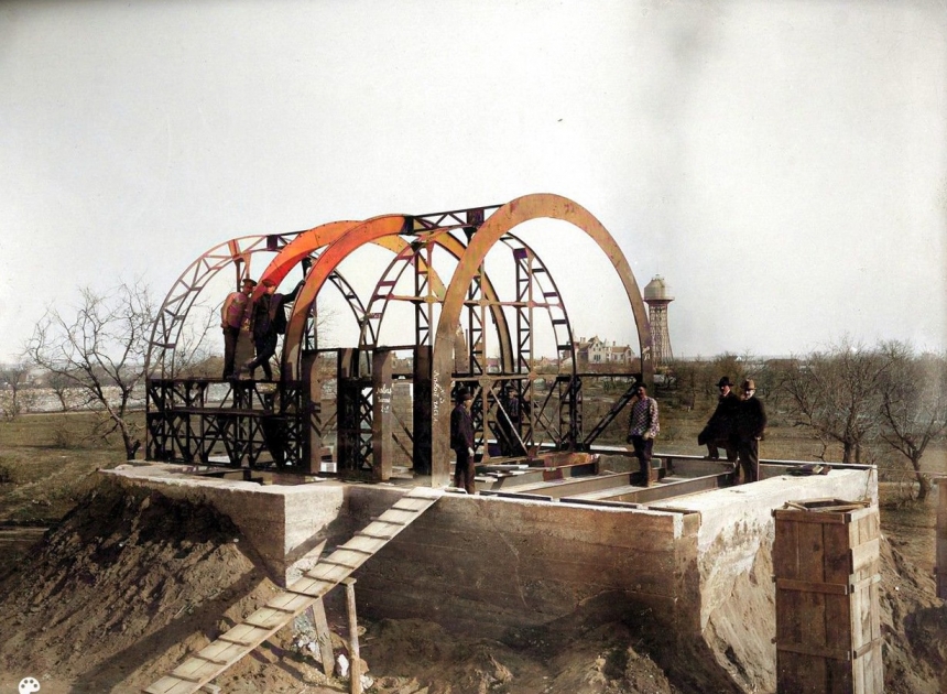 В сети появилось фото 1913 года со строительства павильона Николаевской обсерватории
