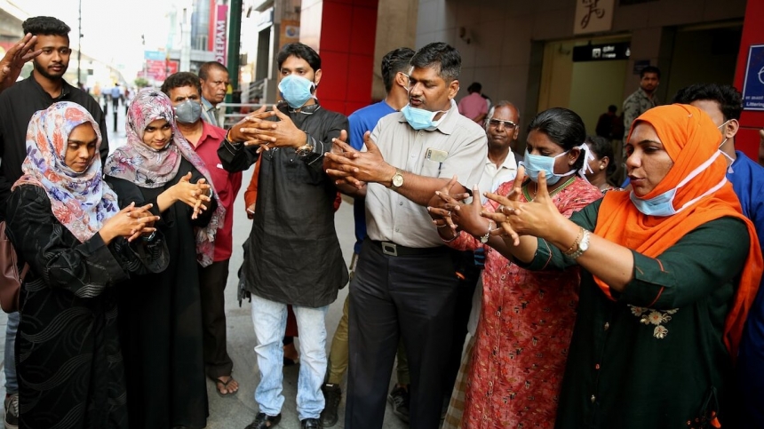Индия открывает одну из самых крупных больниц в мире по лечению коронавируса