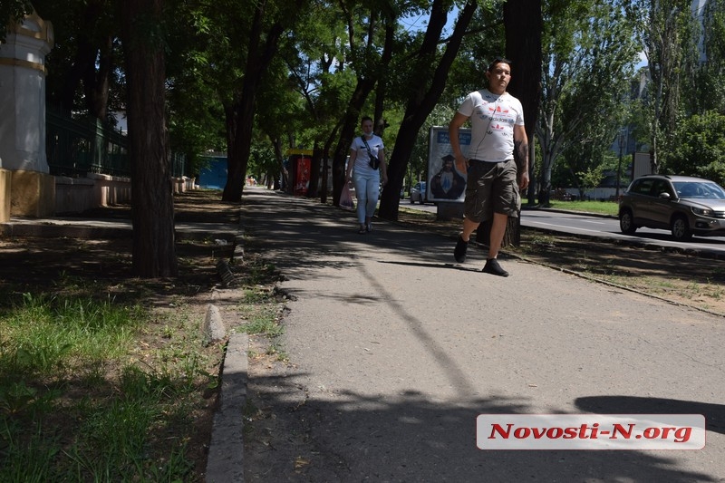 В Николаеве собираются за 2,4 миллиона отремонтировать тротуар на проспекте Центральном 